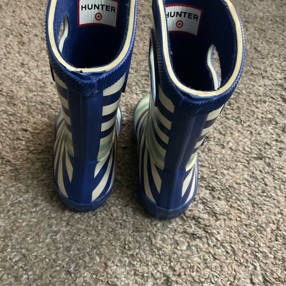 Target Hunter Striped Rain Boots 5 - Picture 4 of 9